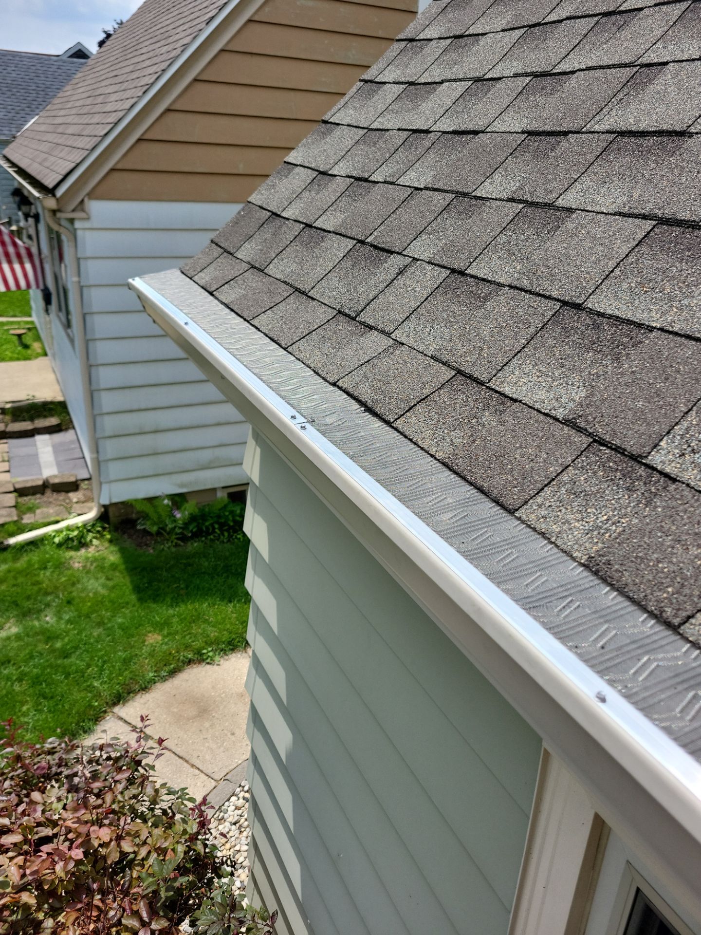 Gutter guard installation Milwaukee
